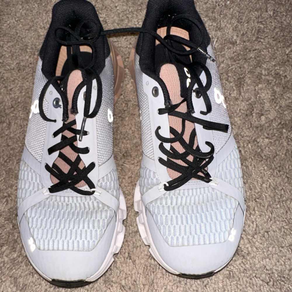 On Cloud tennis shoes